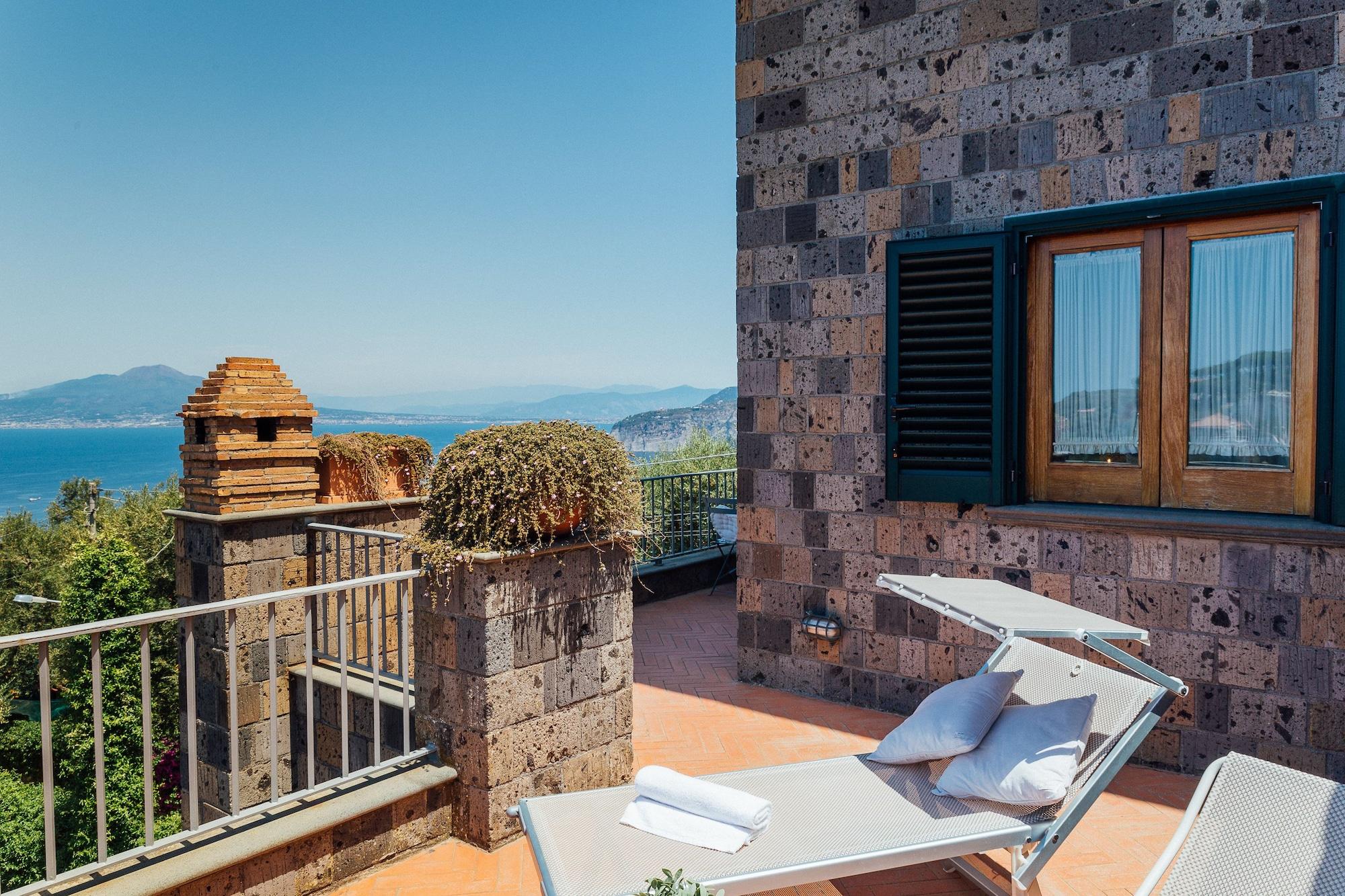 Villa Carolina Sorrento Private Heated Pool And Sea View Sorrento