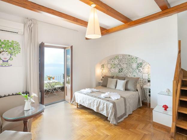 Carolina Villa Sorrento